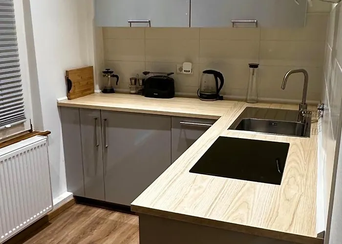 Mauerblick In Der Altstadt Mit Smart Tv Waschtrockner Und Voll Ausgestatteter Kueche *